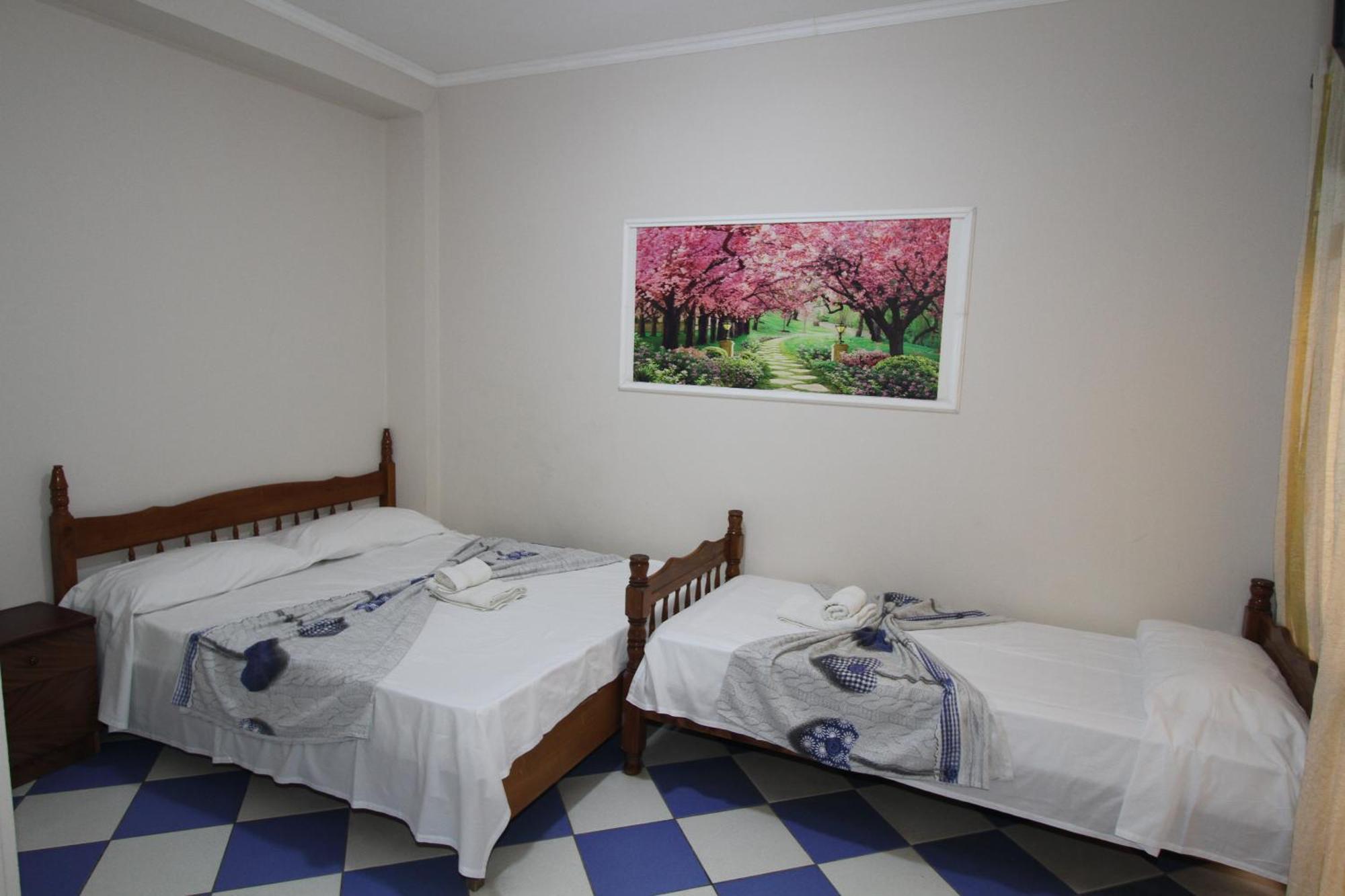 Kompleksi Eli Guest House Dıraç Dış mekan fotoğraf