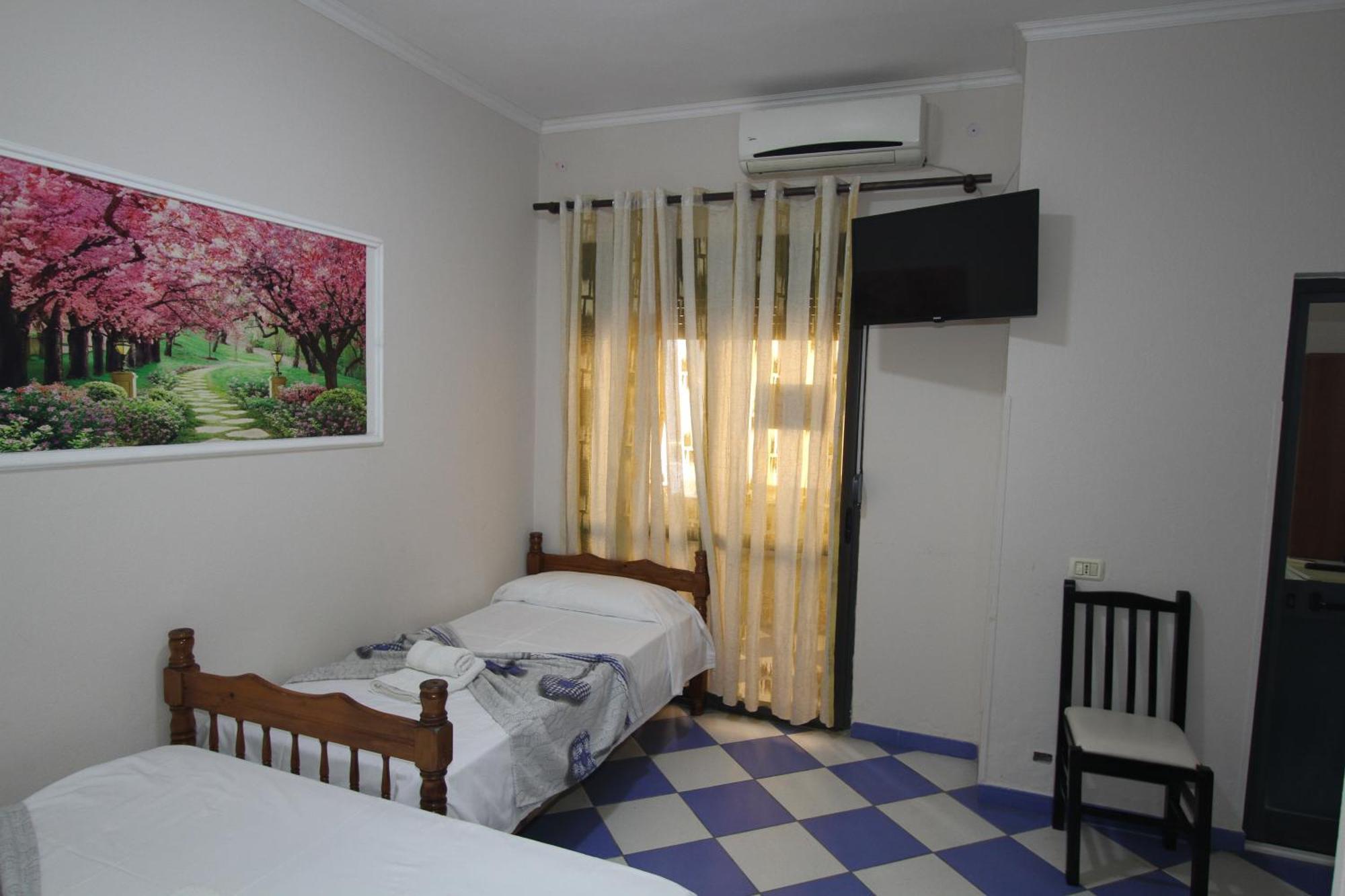 Kompleksi Eli Guest House Dıraç Dış mekan fotoğraf