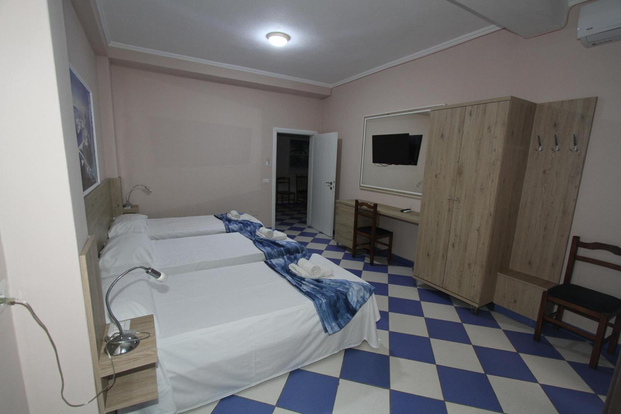 Kompleksi Eli Guest House Dıraç Dış mekan fotoğraf