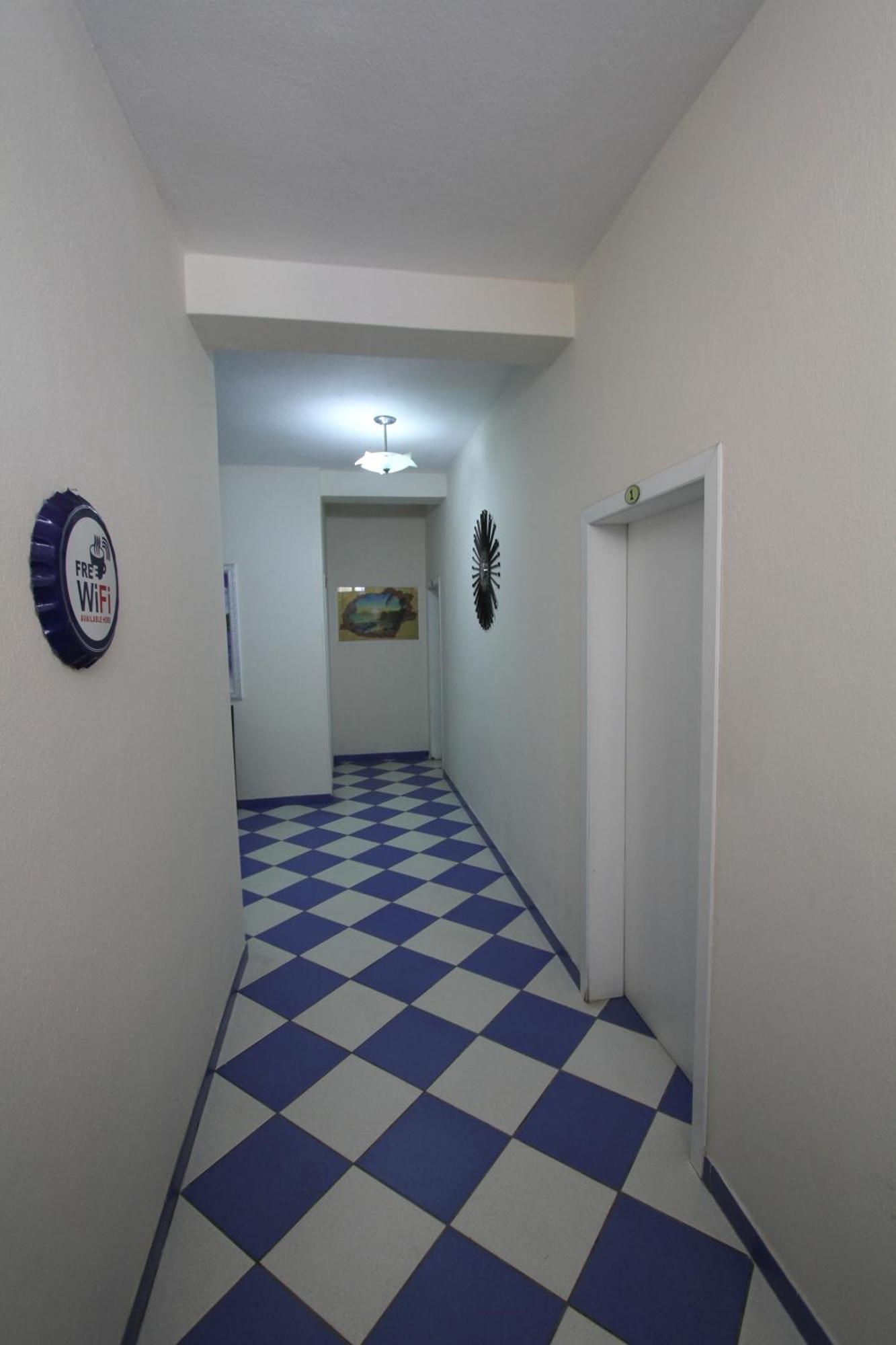 Kompleksi Eli Guest House Dıraç Dış mekan fotoğraf