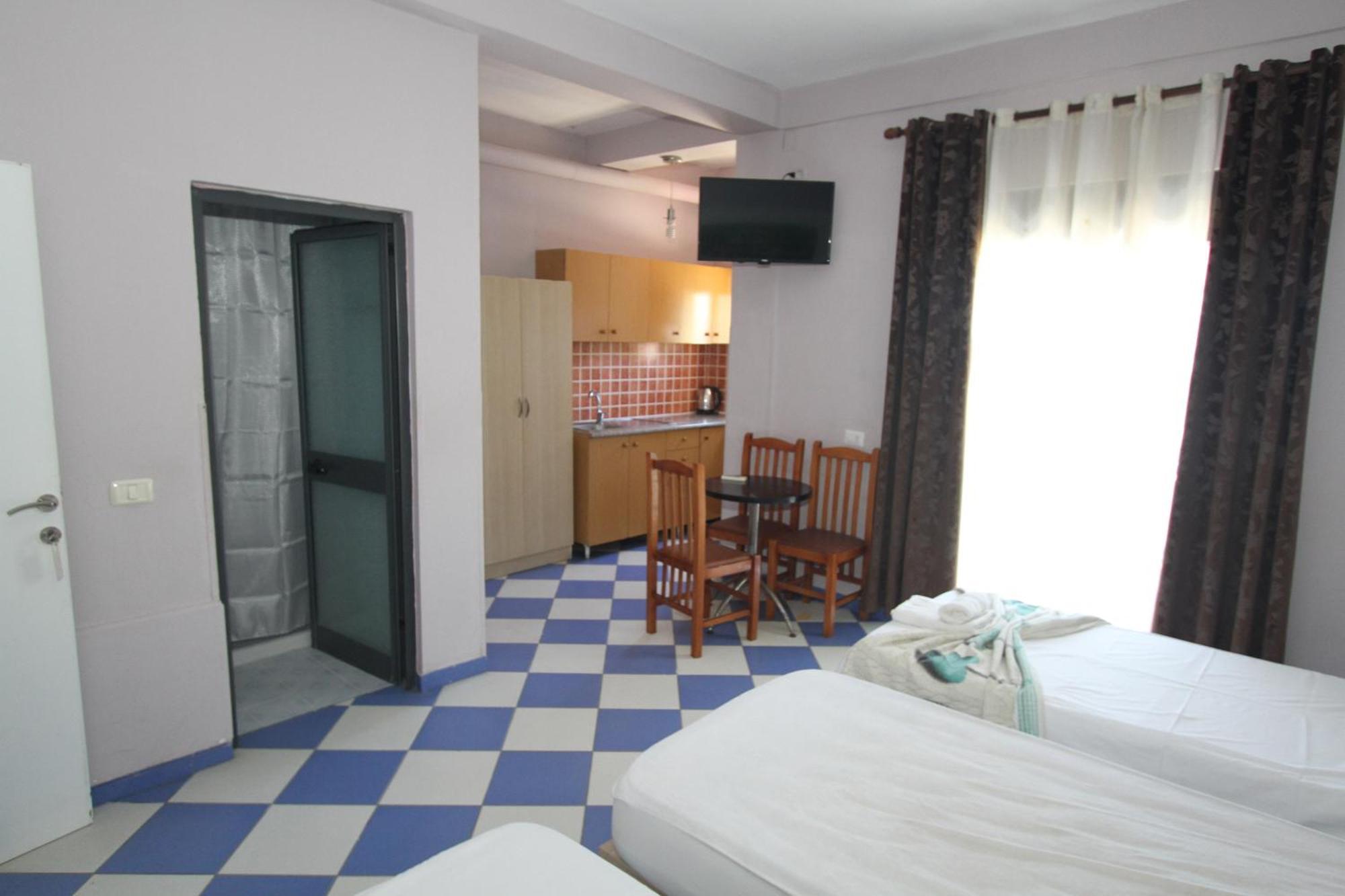 Kompleksi Eli Guest House Dıraç Dış mekan fotoğraf